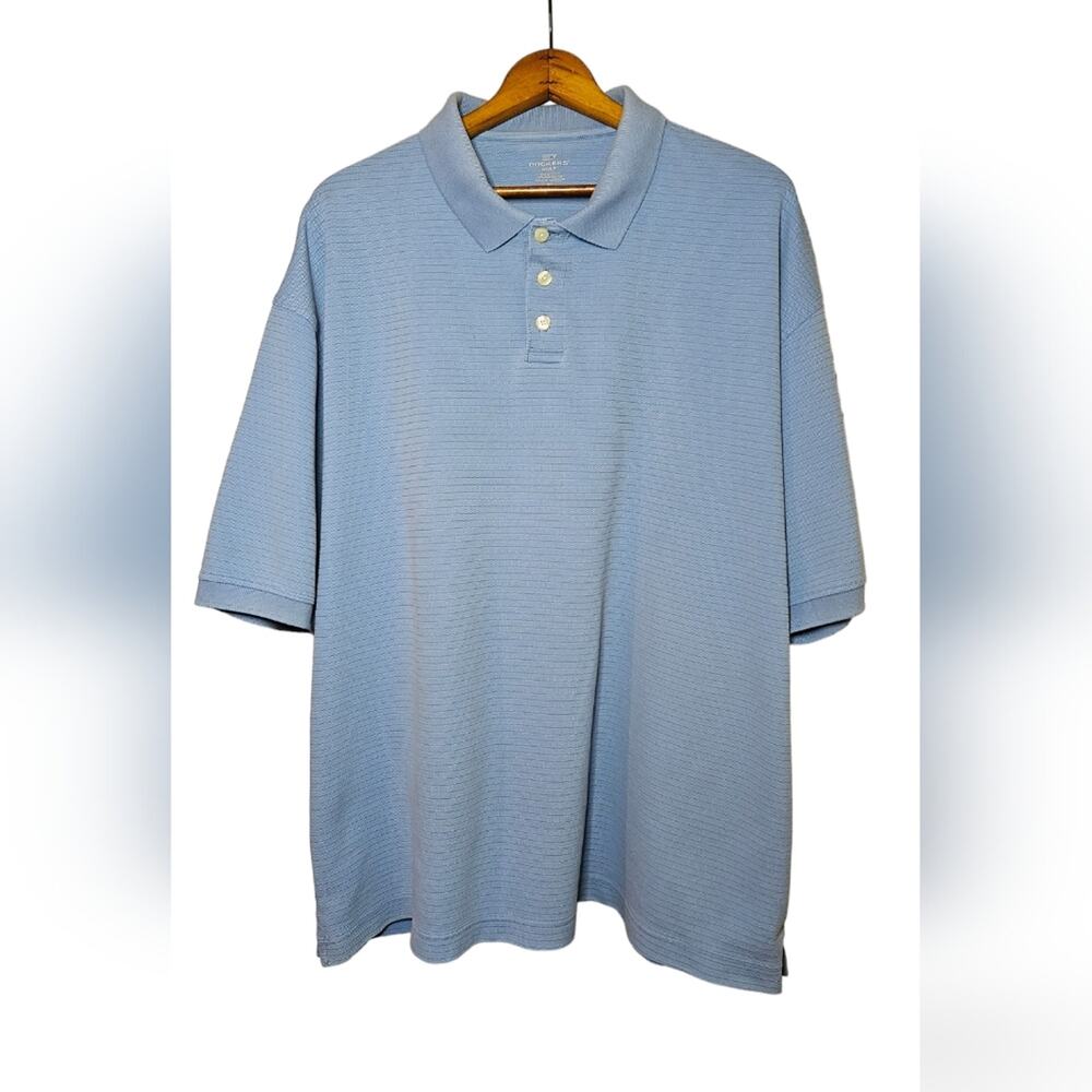 Dockers XL men's blue short sleeved polo, 3 buttons, great for golfing.